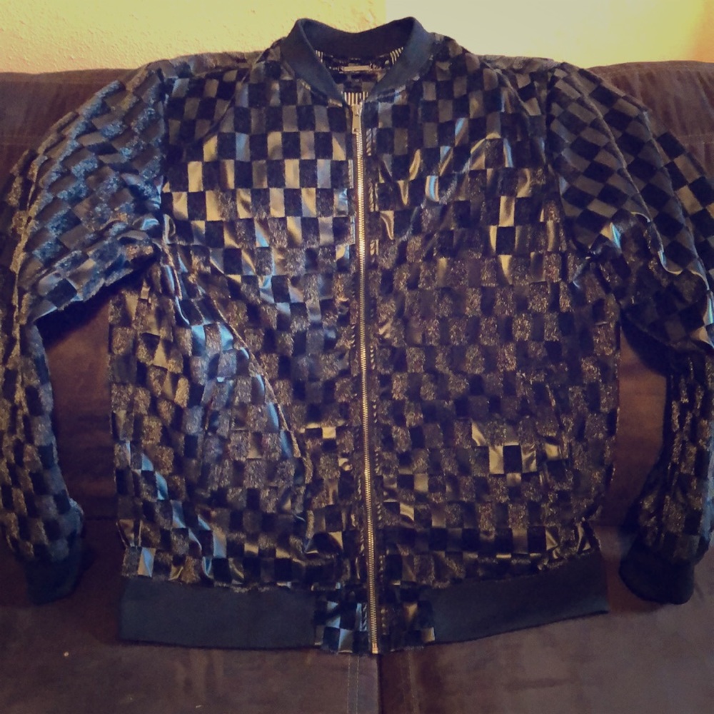 Im selling a BARABAS Casual jacket